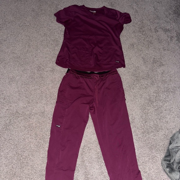 Greys anatomy scrubs - Picture 1 of 2